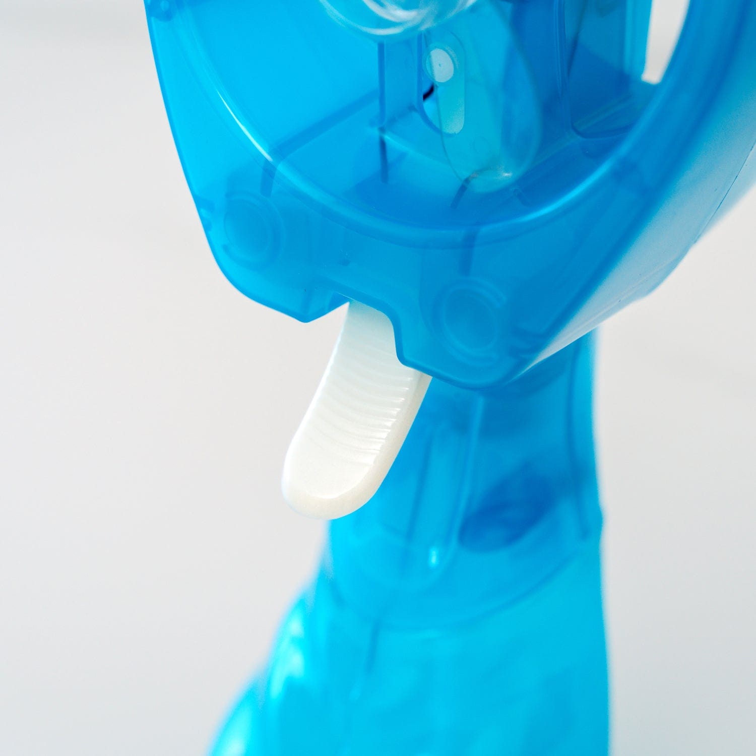 Lazy Dayz Water Spray Fan Blue - 04