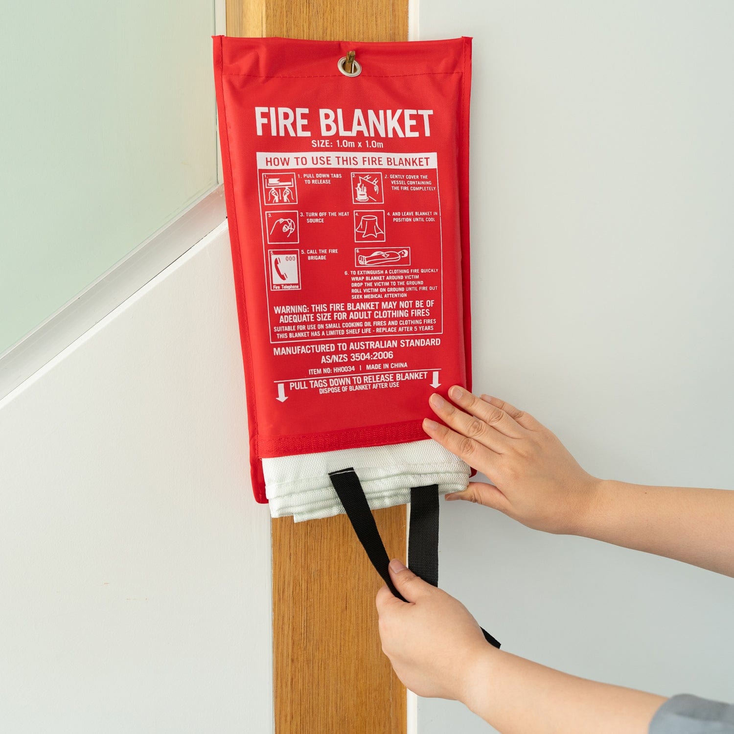 Fibreglass Fire Extinguishing Blanket For Home Car Boat Caravan Safety 1M X 1M - 06