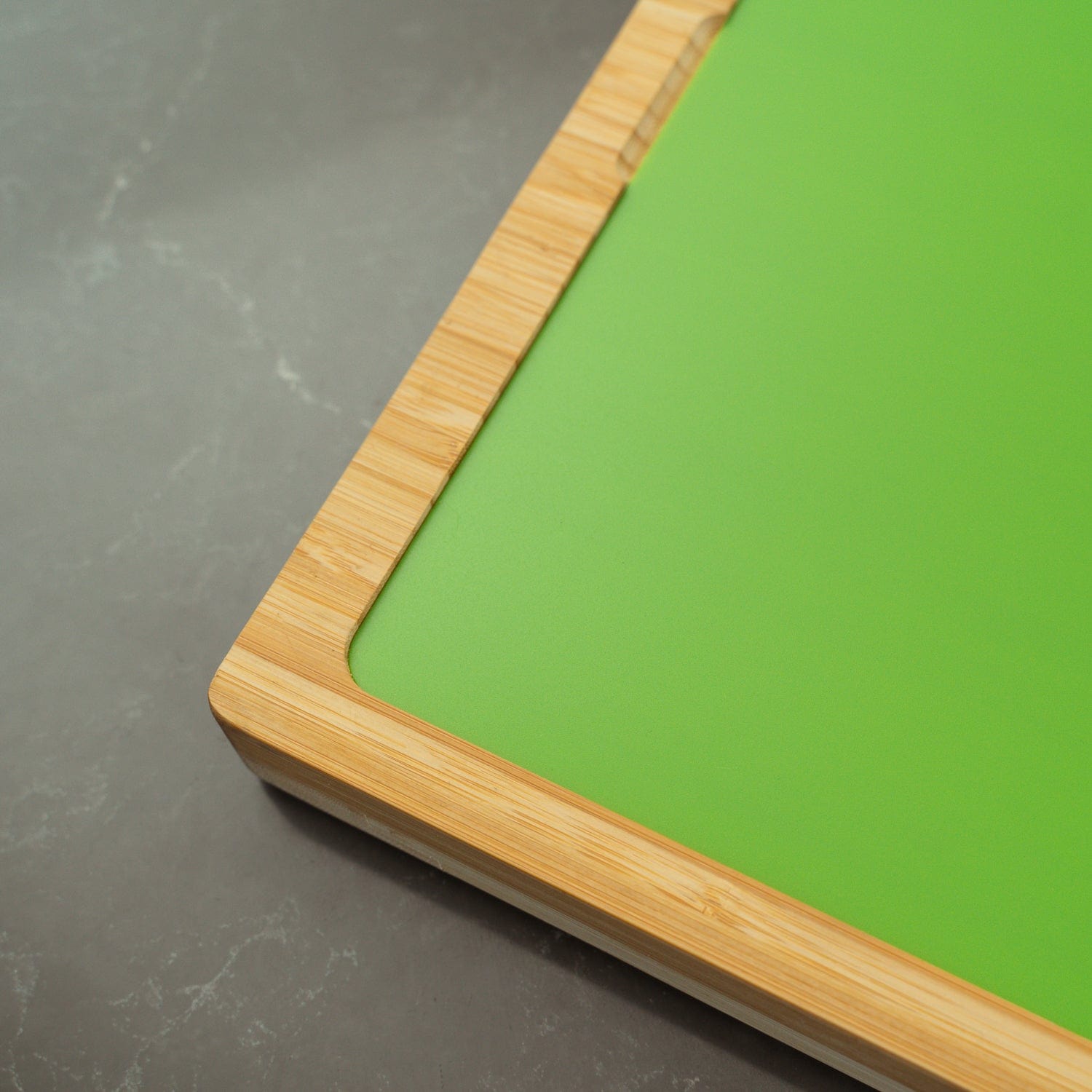 Bamboo Chopping Board With 5 Pcs Color Coded Flexible Cutting Mats - 09