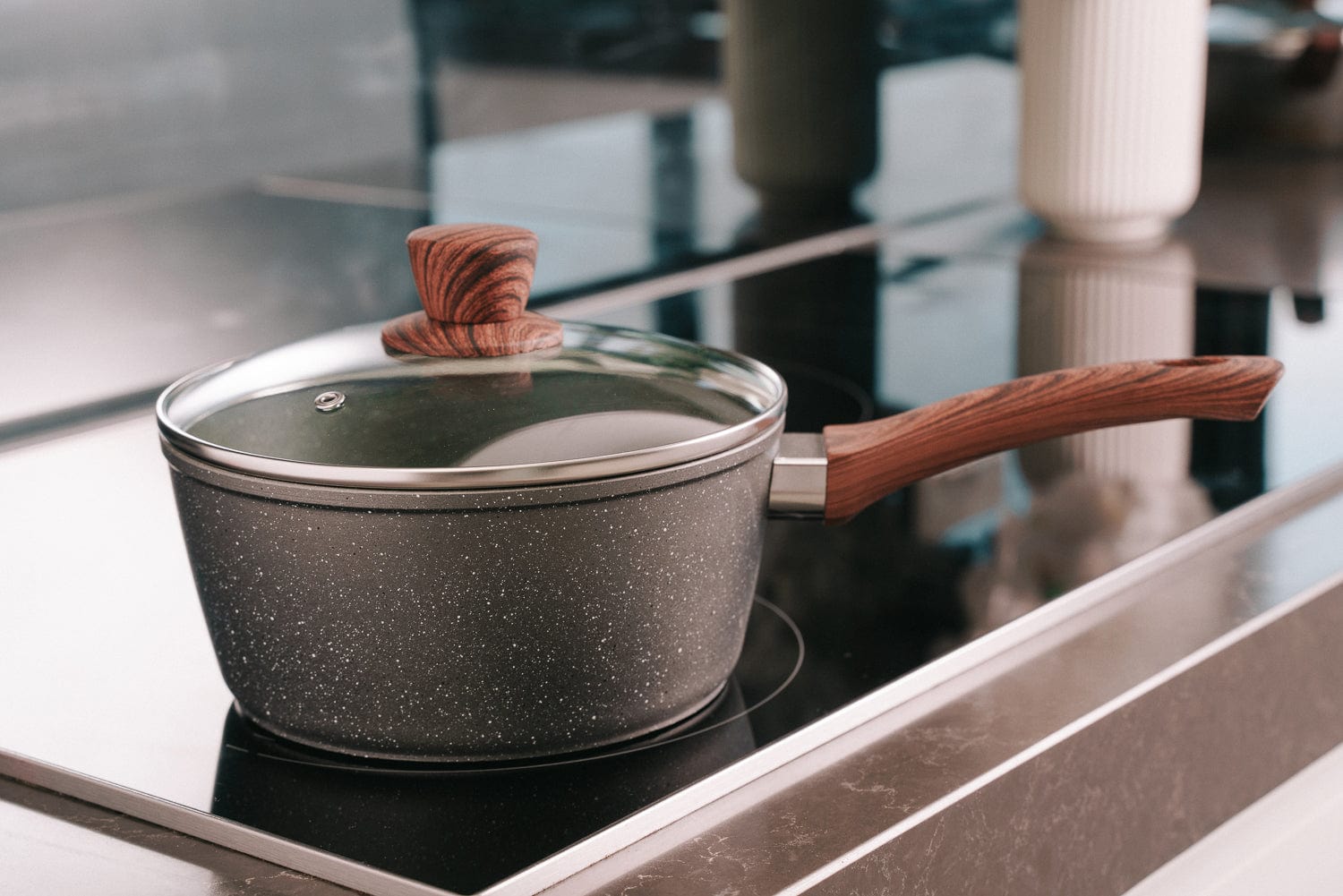 8 Pcs Clevinger Non Stick Cookware Set - 18