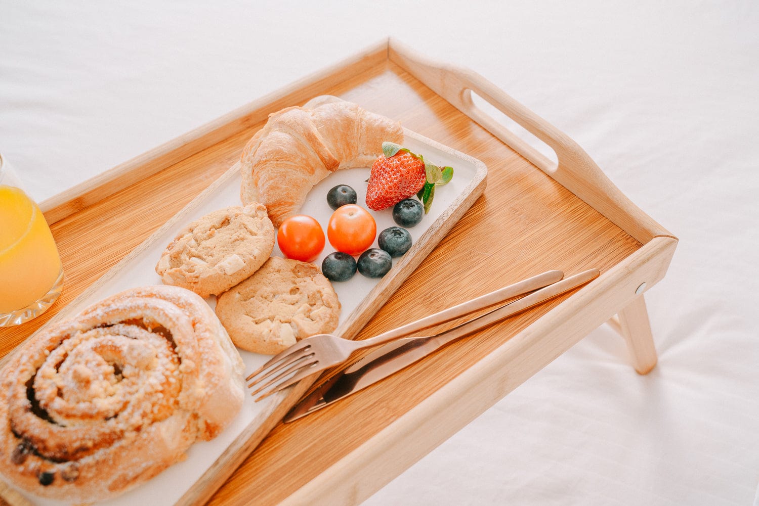 Foldable Bamboo Bed Tray Breakfast Serving Table - 15