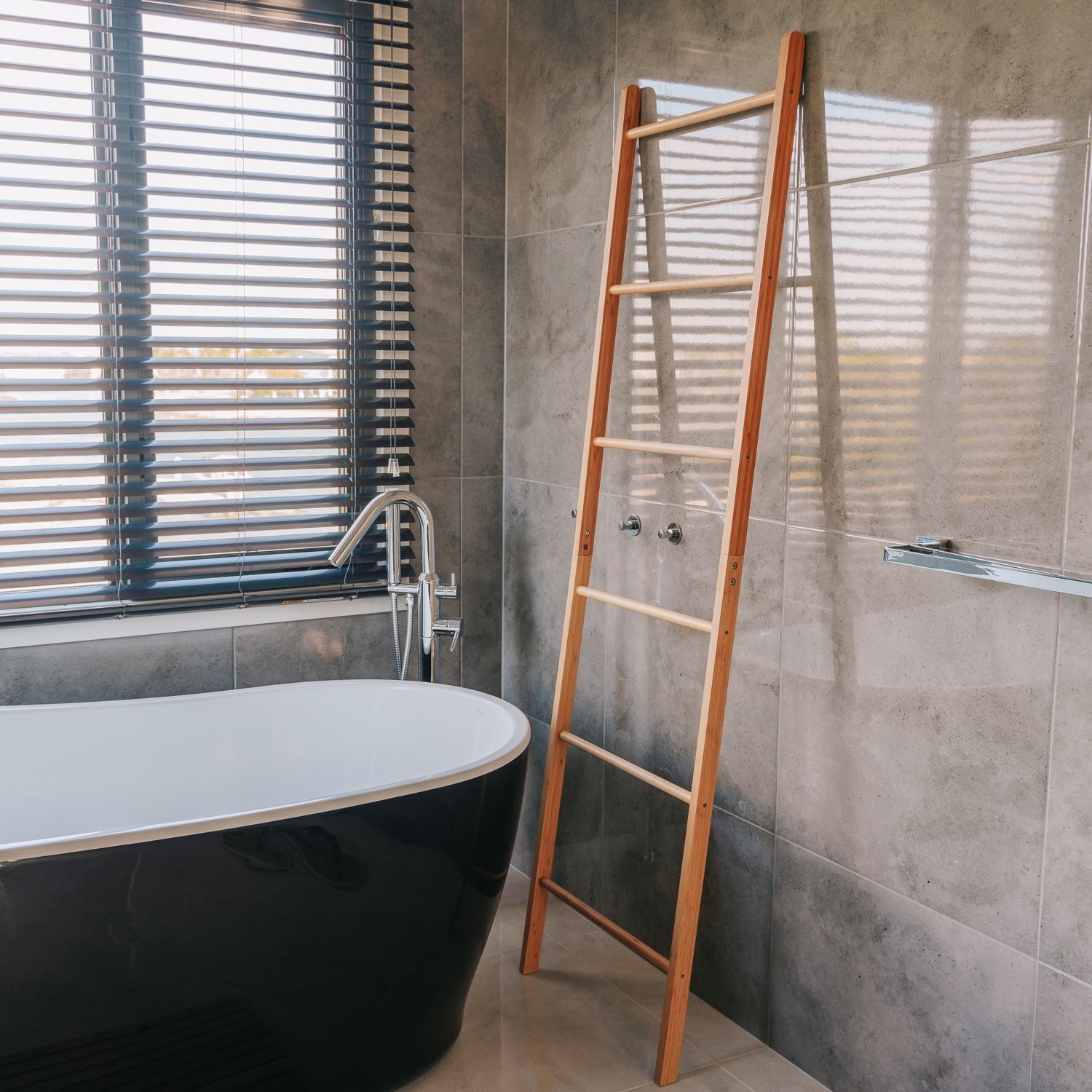 180Cm 6 Steps Bamboo Towel Ladder - 01