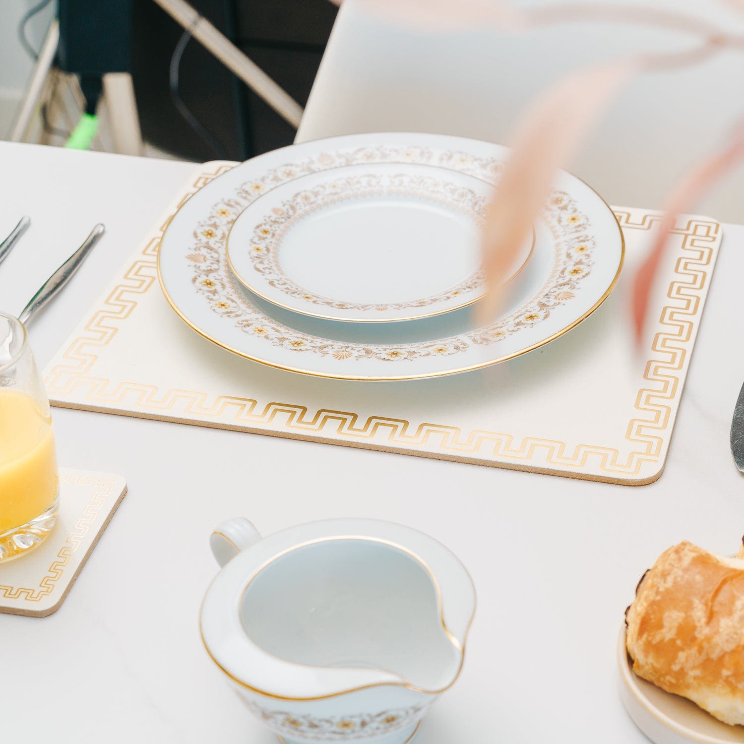 4 Pcs Clevinger Md Placemats Gold Border - 02