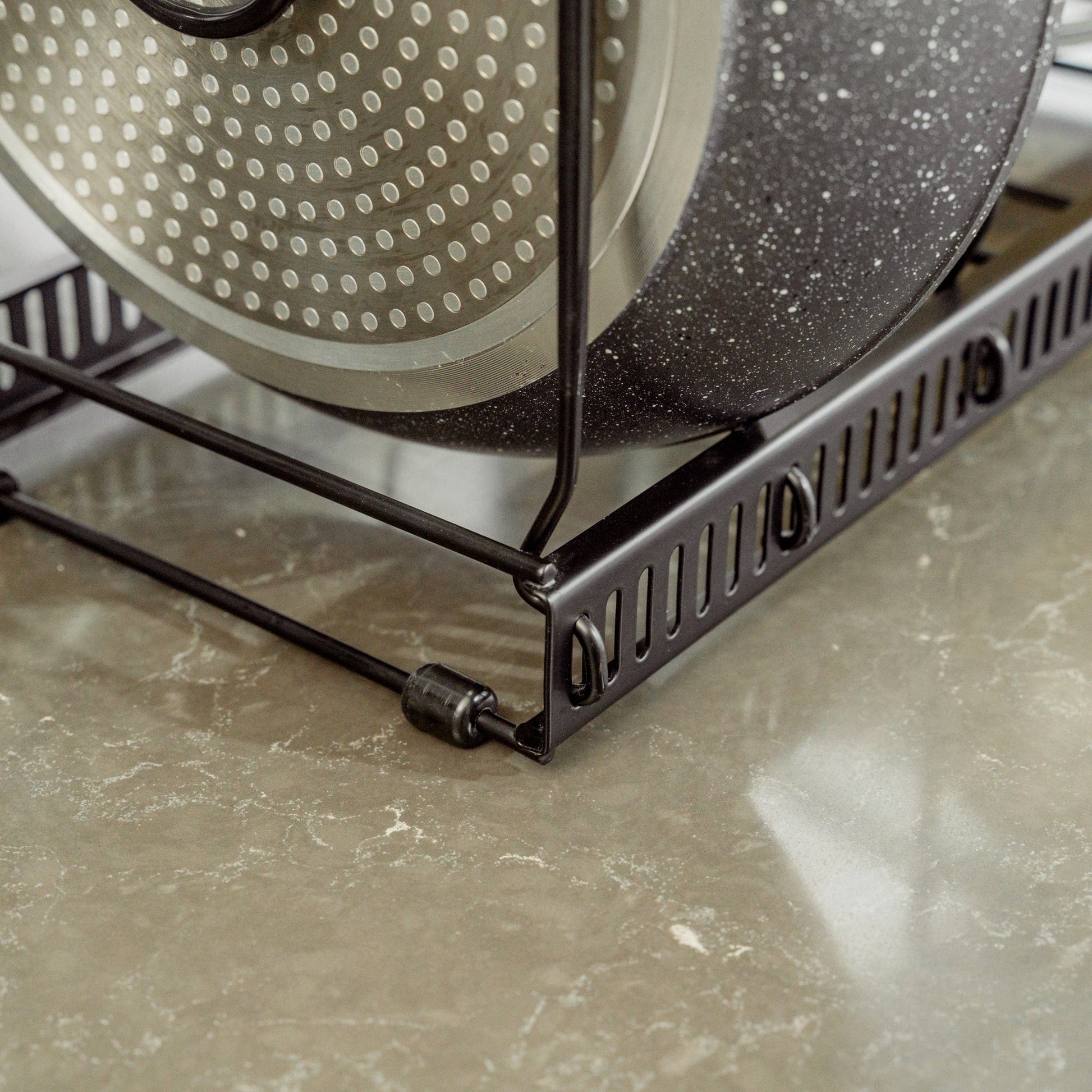 Livingtoday Expandable Pan Organiser - 07