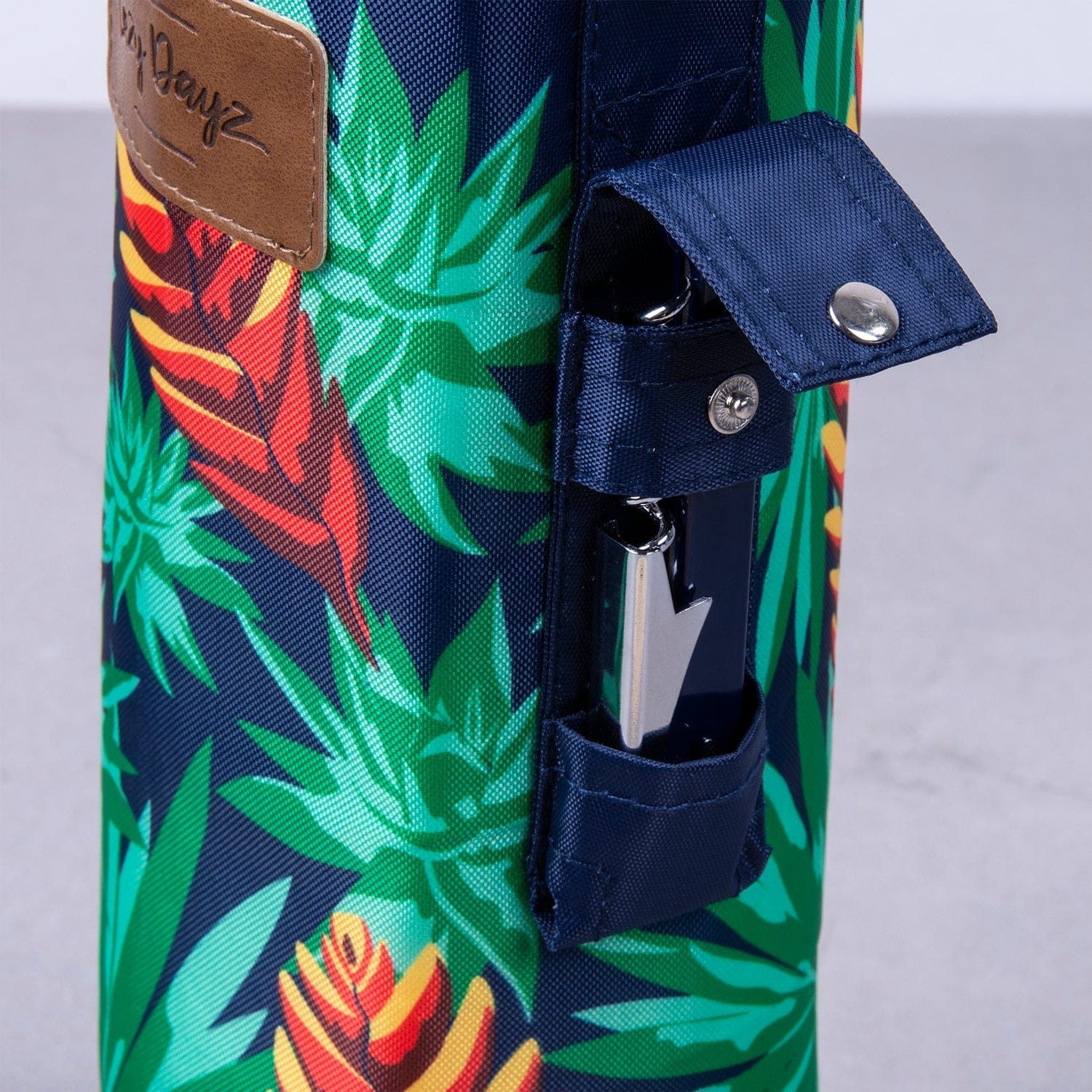Lazy Dayz Insulated Wine Bottle Tote Mossman - 03