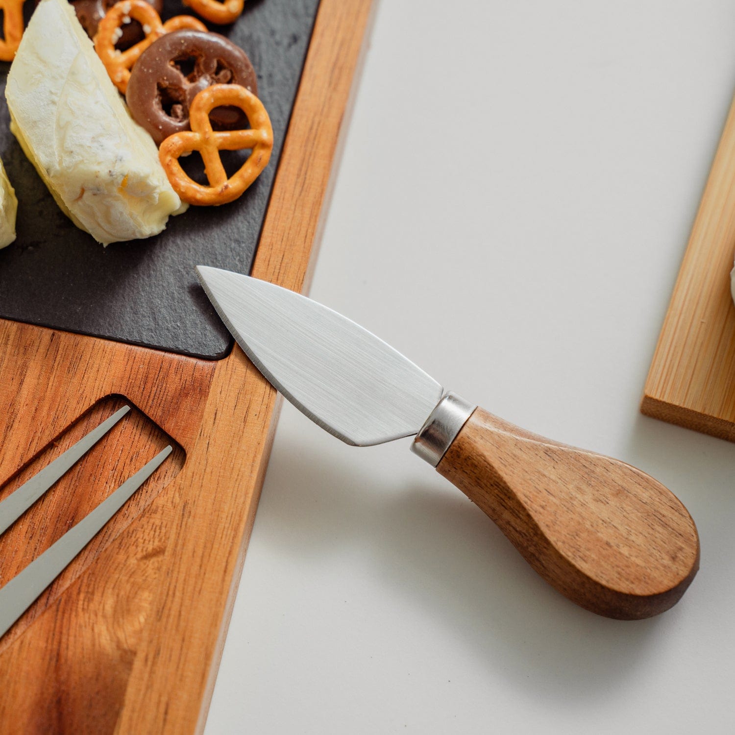 4 Pcs Clevinger Acacia Wood Slate Cheese Board With Knife Set - 03