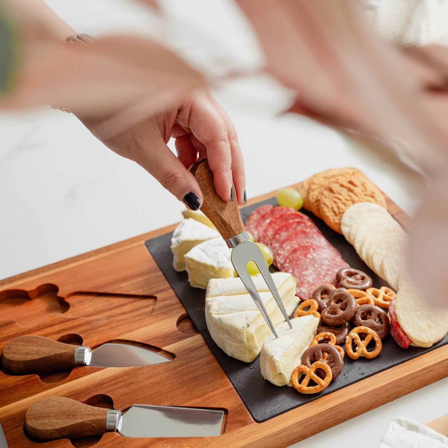 4 Pcs Clevinger Acacia Wood Slate Cheese Board With Knife Set - 06