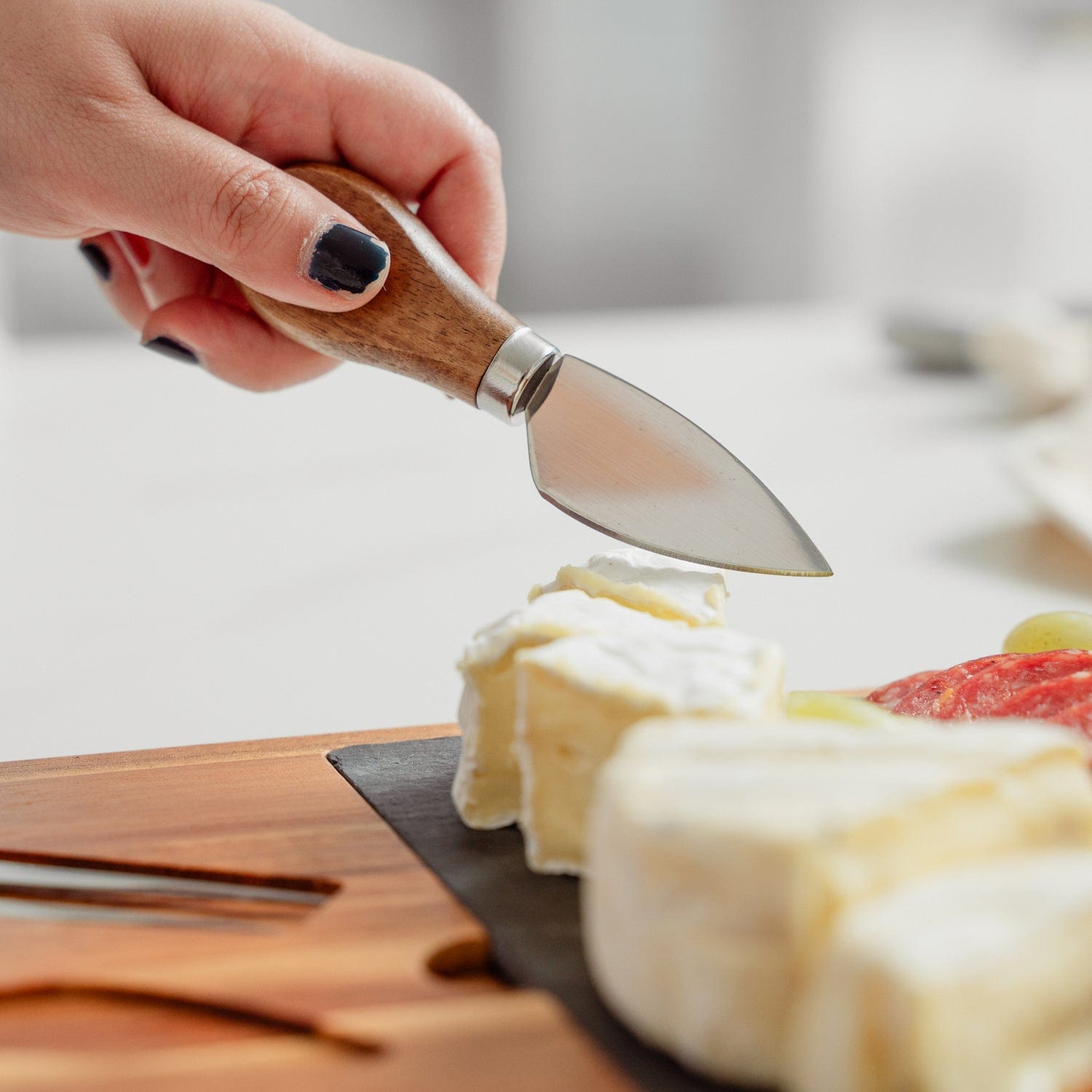 4 Pcs Clevinger Acacia Wood Slate Cheese Board With Knife Set - 09